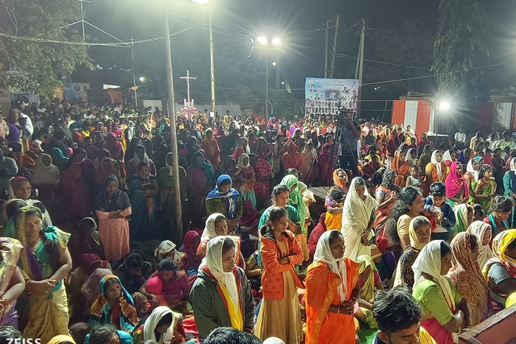 Thousands gathered at the three days prayer meeting held at Bidar, Karnataka by Grace Ministry on 26th, 27th and 28th of November, 2021 on the grounds of St Paul's Church. 